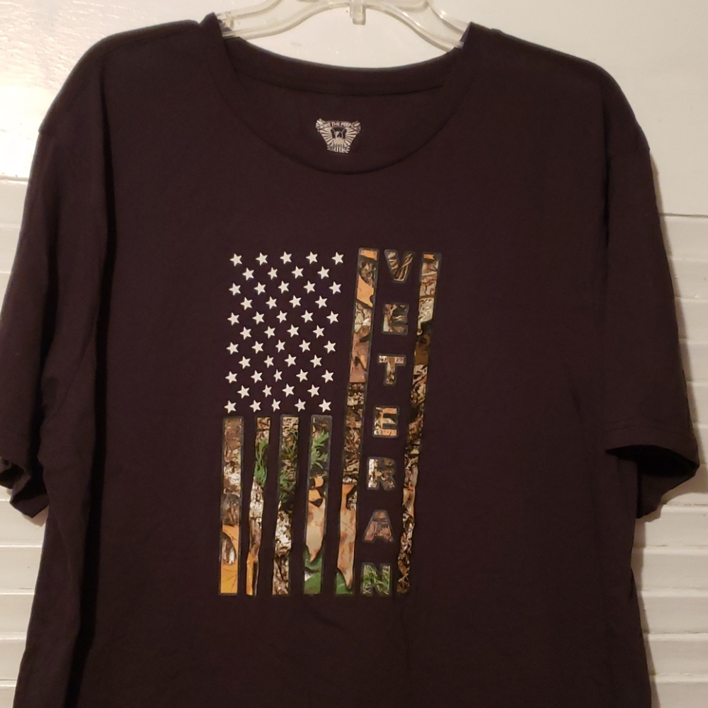 NWoT☆We The Peeps Tshirt